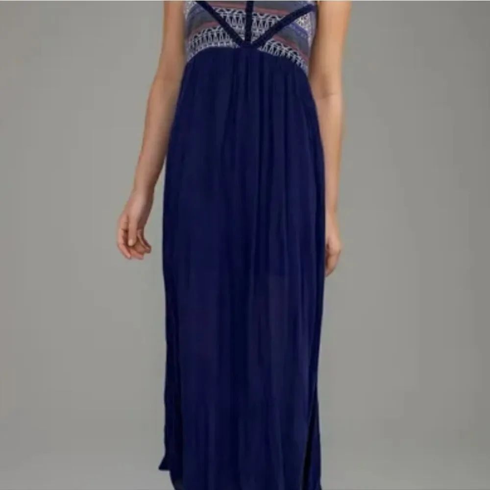 Doe&Rae M Navy Blue Midi Embrodered Boho Staples Women's  Dress